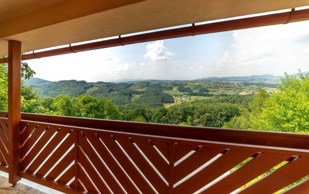 Planinca -Hisa Z Razgledom Daire Smarje pri Jelsah Dış mekan fotoğraf