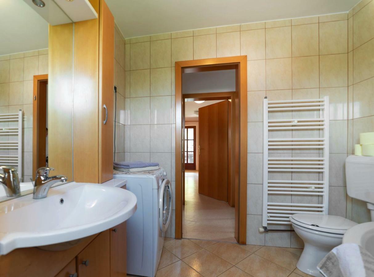Planinca -Hisa Z Razgledom Daire Smarje pri Jelsah Dış mekan fotoğraf